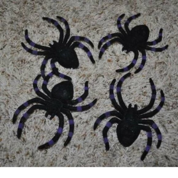 Halloween Decorations 21 Pc Window Clings, Hanging Skeletons, Table Decor etc - Picture 5 of 5